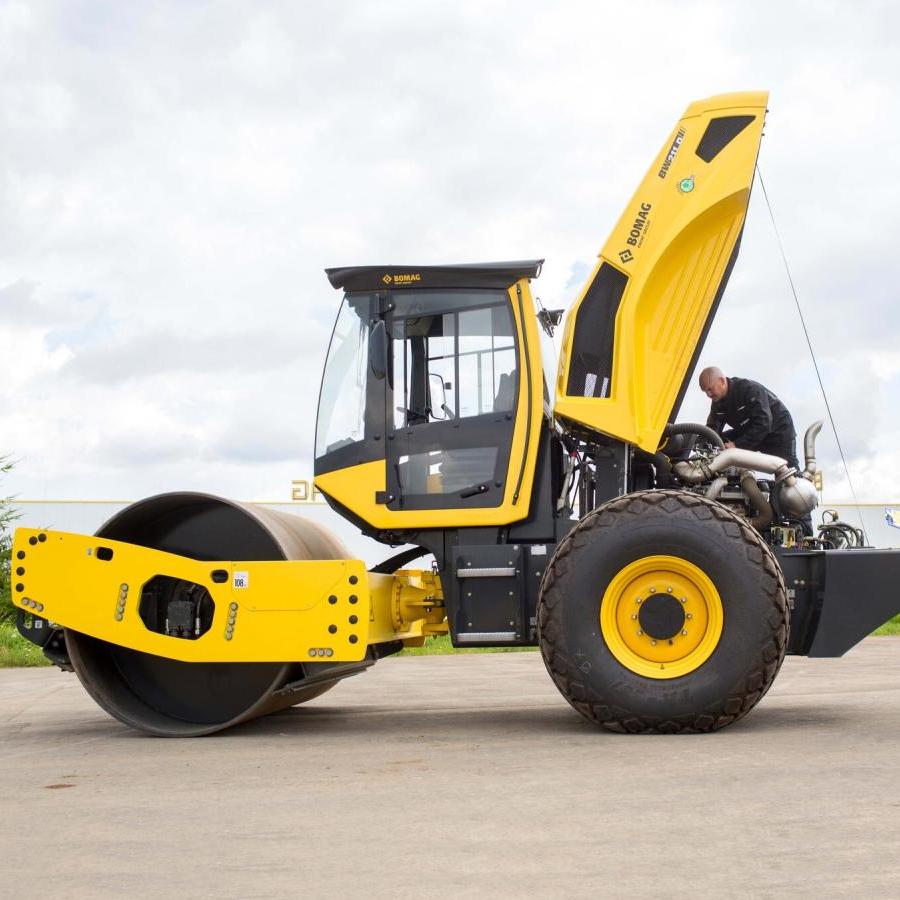 BOMAG BW211 PD-40 ミニカー 1/50スケール Bomag Single Drum Roller